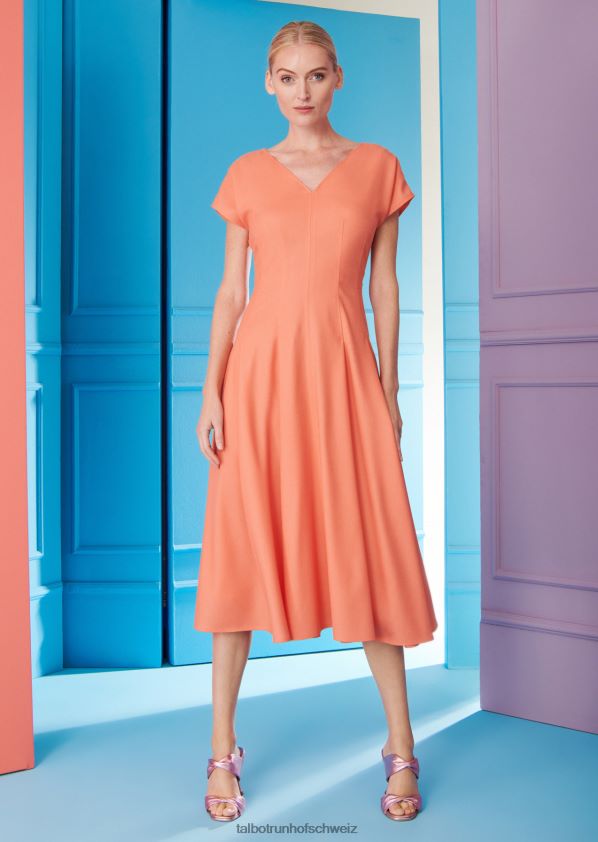 8NNJJV119 Kleidung Pfirsich Frauen Talbot Runhof Midikleid solera11