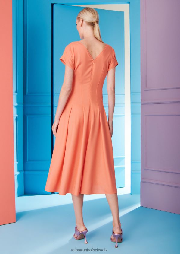 8NNJJV119 Kleidung Pfirsich Frauen Talbot Runhof Midikleid solera11
