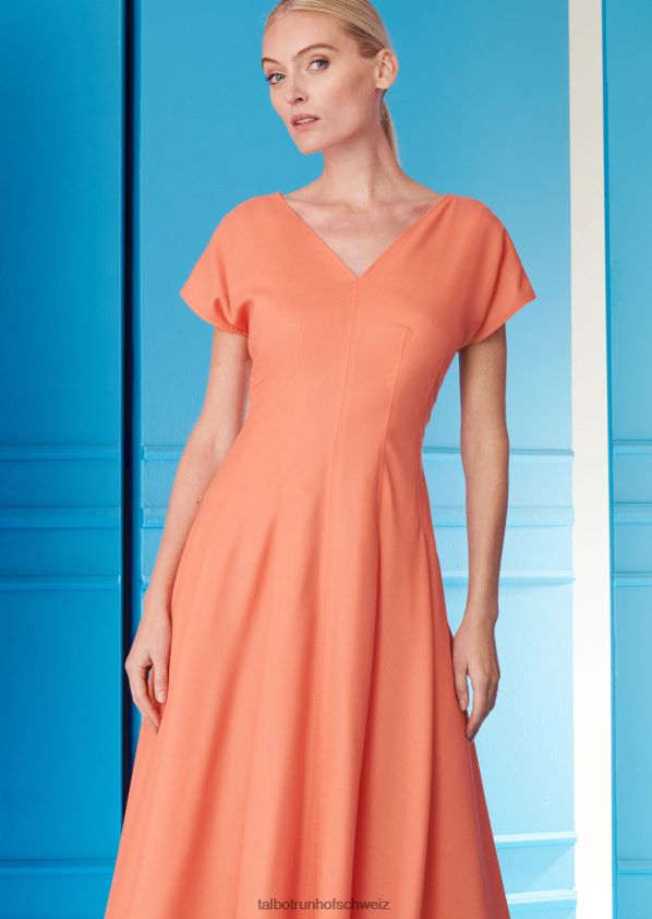 8NNJJV119 Kleidung Pfirsich Frauen Talbot Runhof Midikleid solera11